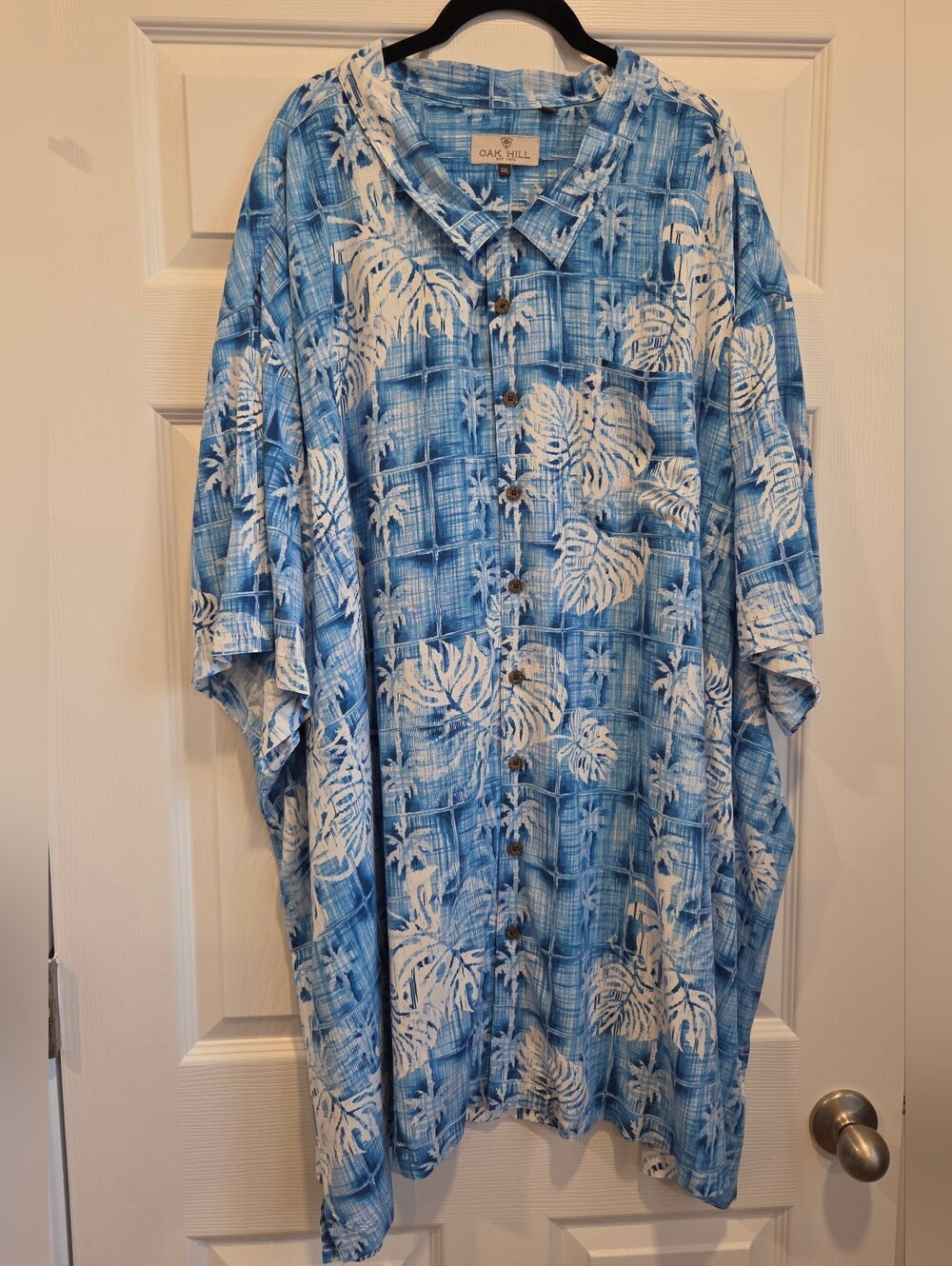 Men's Blue Tropical Button-Up Shirt
